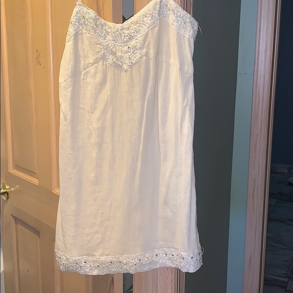 zuiki Dresses & Skirts - Beautiful beaded cream light flows dress